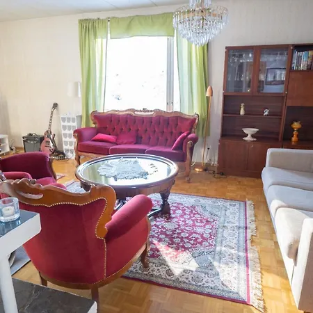 A Cozy House Close To Nature *